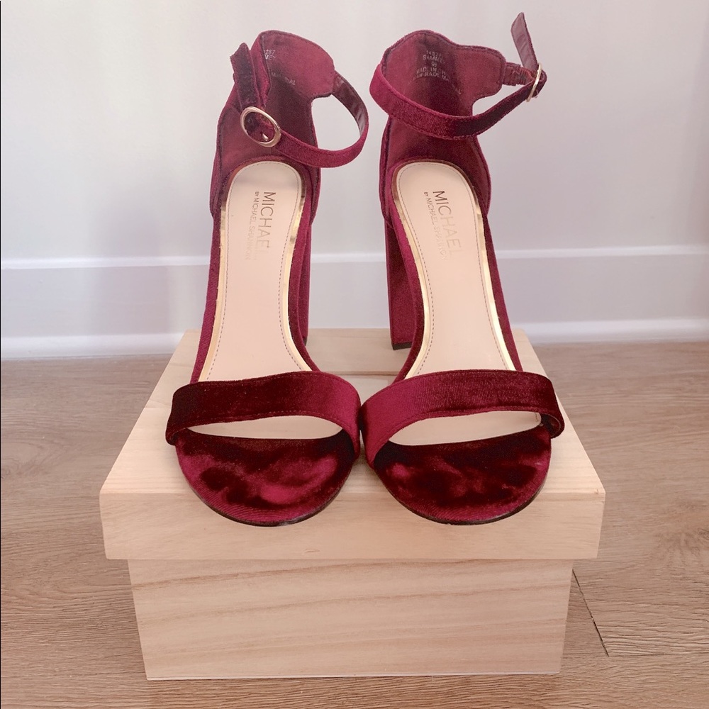 Burgundy Michael Shannon Heels. Size 9.5. Very Good Condition